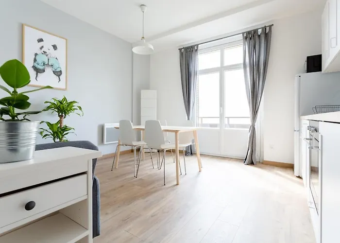 Diderot - Beautiful Cosy In - Gare דירה